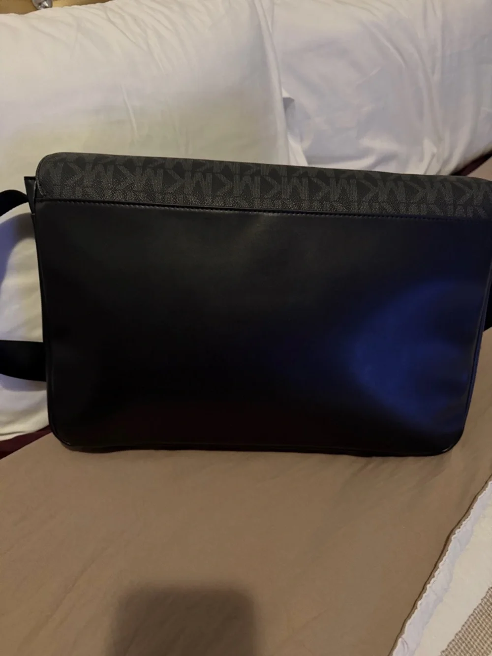 Michael Kors tote brief. Never used - Picture 2 of 5